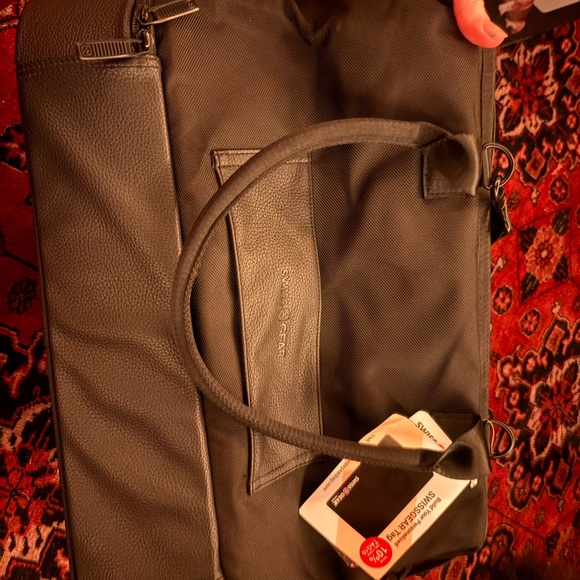 SwissGear Weekender Bag - Picture 10 of 10